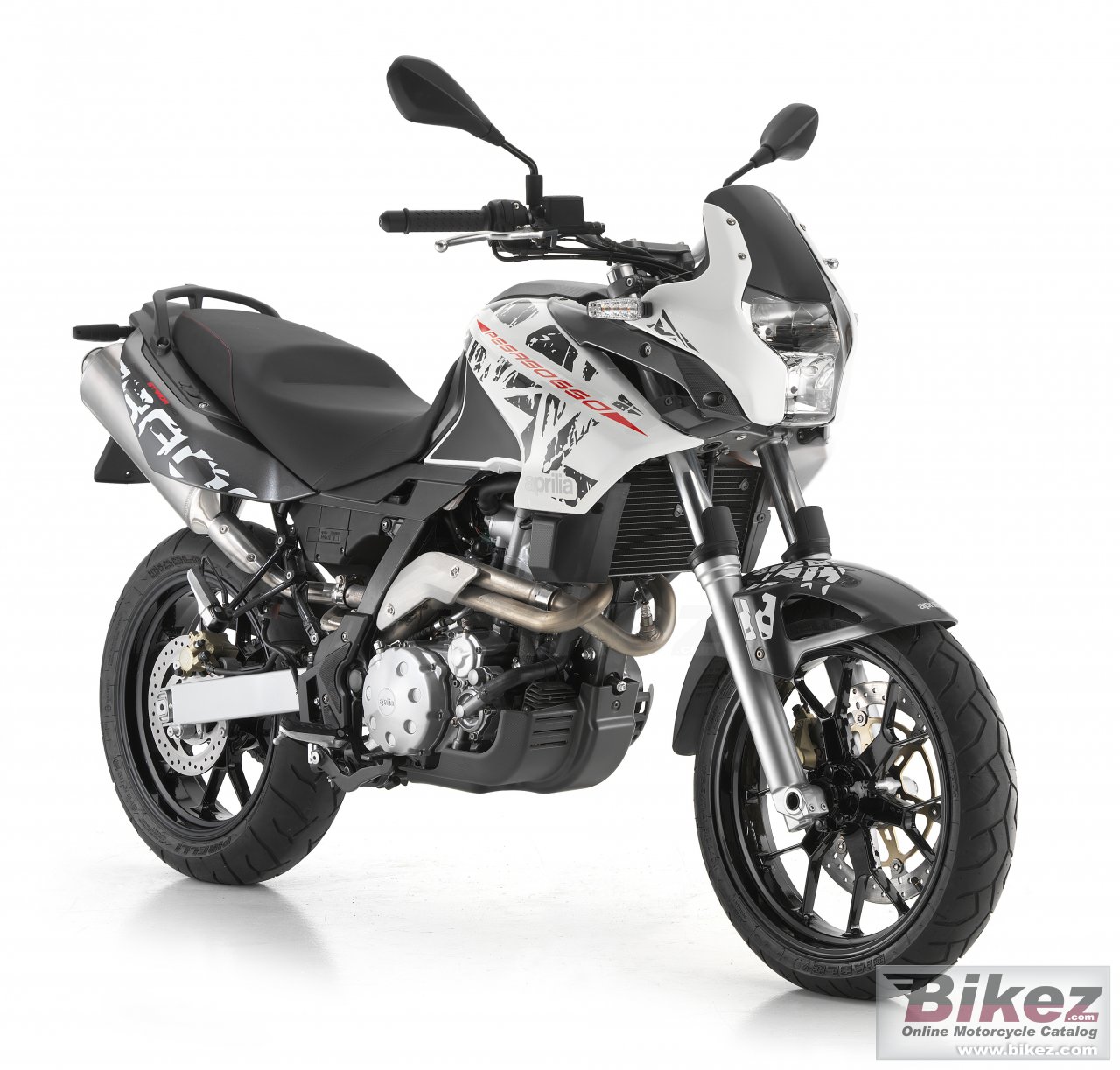 Big Aprilia pegaso 650 picture and wallpaper from Bikez.com
